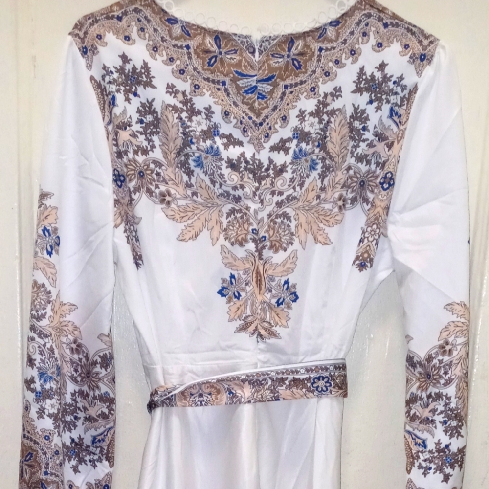 💝NEW💝 Woman long dress long sleeve batik printed with rope🌅
